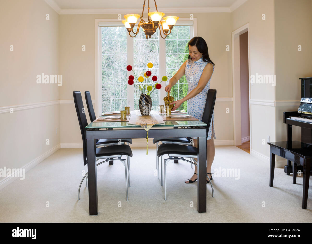 Formal Dining Room Chandelier High Resolution Stock Photography And Images Alamy