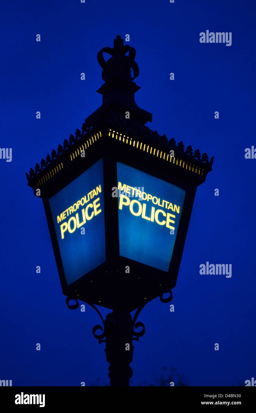 WANSTEAD POLICE STATION'S BLUE LAMP, BELEIVED TO BE THE ONLY ONE IN LONDON Stock Photo