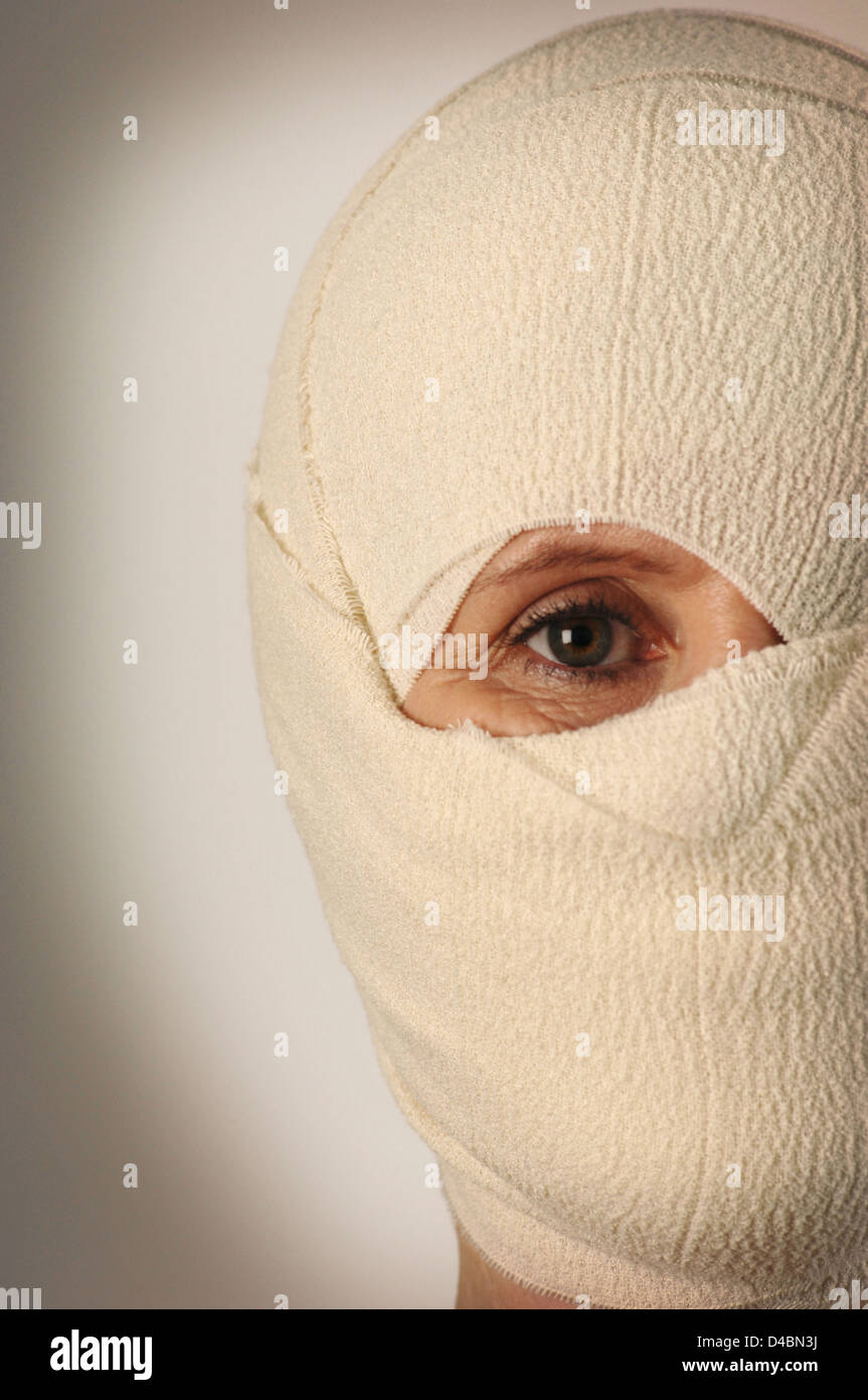 Eye Bandage Stock Photos & Eye Bandage Stock Images Alamy