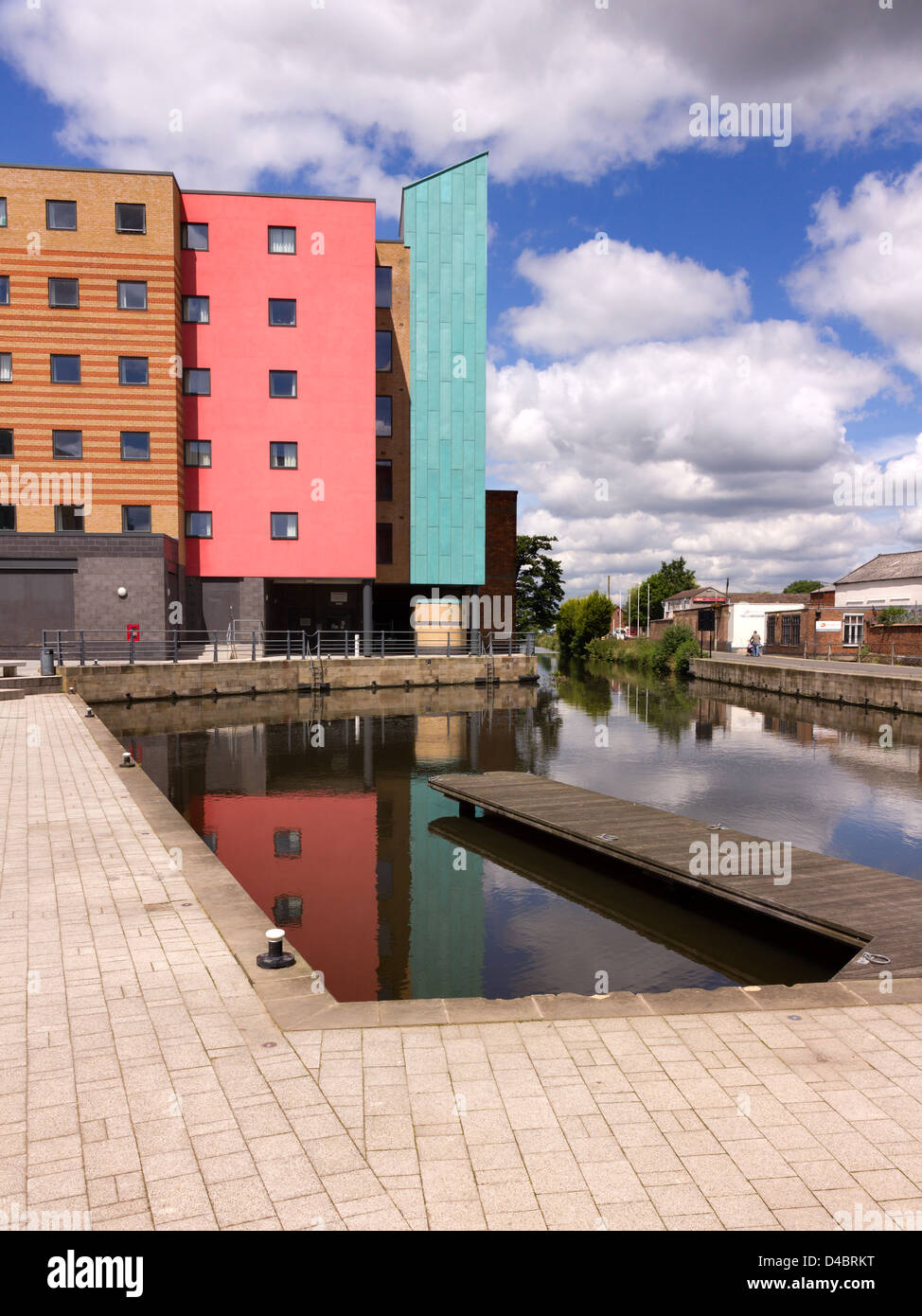 New modern flats and apartments by Loughborough canal basin, Loughborough, Leicestershire, England, UK Stock Photo