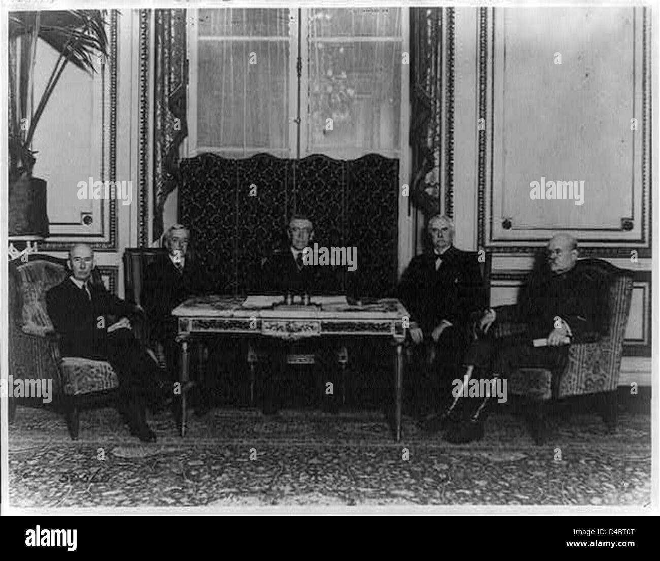 Secretary Lansing at the Paris Peace Conference Stock Photo Alamy