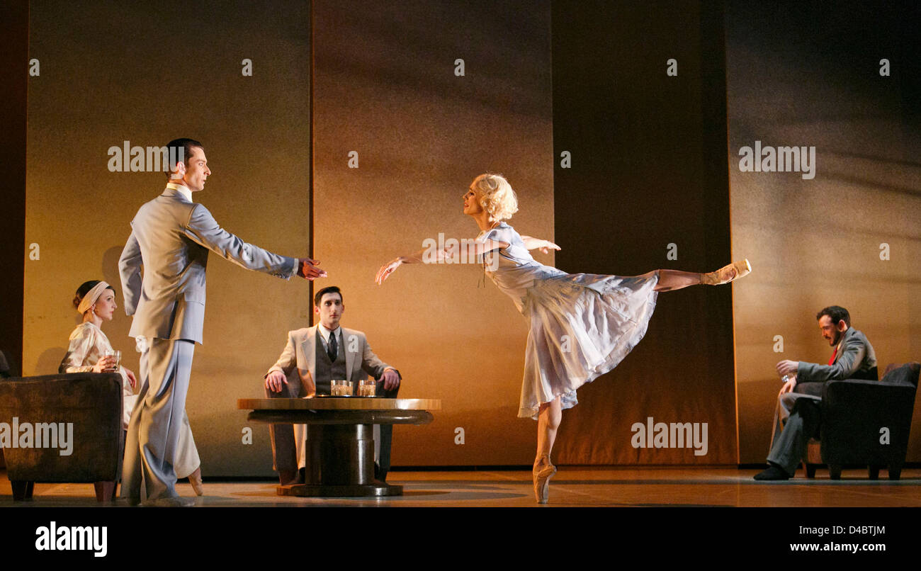 l-r: Hannah Bateman (Jordan Baker), Tobias Batley (Jay Gatsby), Giuliano Contadini (Nick Carraway), Martha Leebolt (Daisy Buchanan), Kenneth Tindall (Tom Buchanan) in THE GREAT GATSBY presented by Northern Ballet at the Grand Theatre, Leeds, England in 2013 based on the novel by F Scott Fitzgerald music: Richard Rodney Bennett set design: Jerome Kaplan costumes: David Nixon & Julie Anderson lighting: Tim Mitchell choreography & direction: David Nixon co-direction: Patricia Doyle Stock Photo