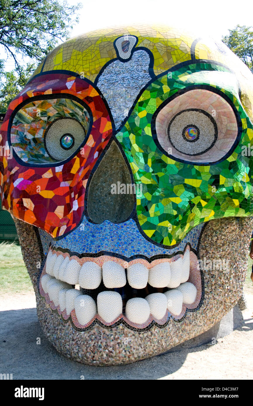 Skull mosaic sculpture by Niki de Saint Phalle (1930-2001