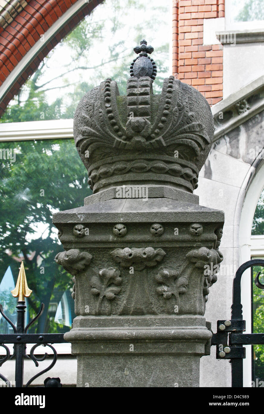 Tsar Peter the Great of Russia Romanov Crown Fence Museum Zaandam Zaanstad The Netherlands Holland Krimp 23-24 Stock Photo