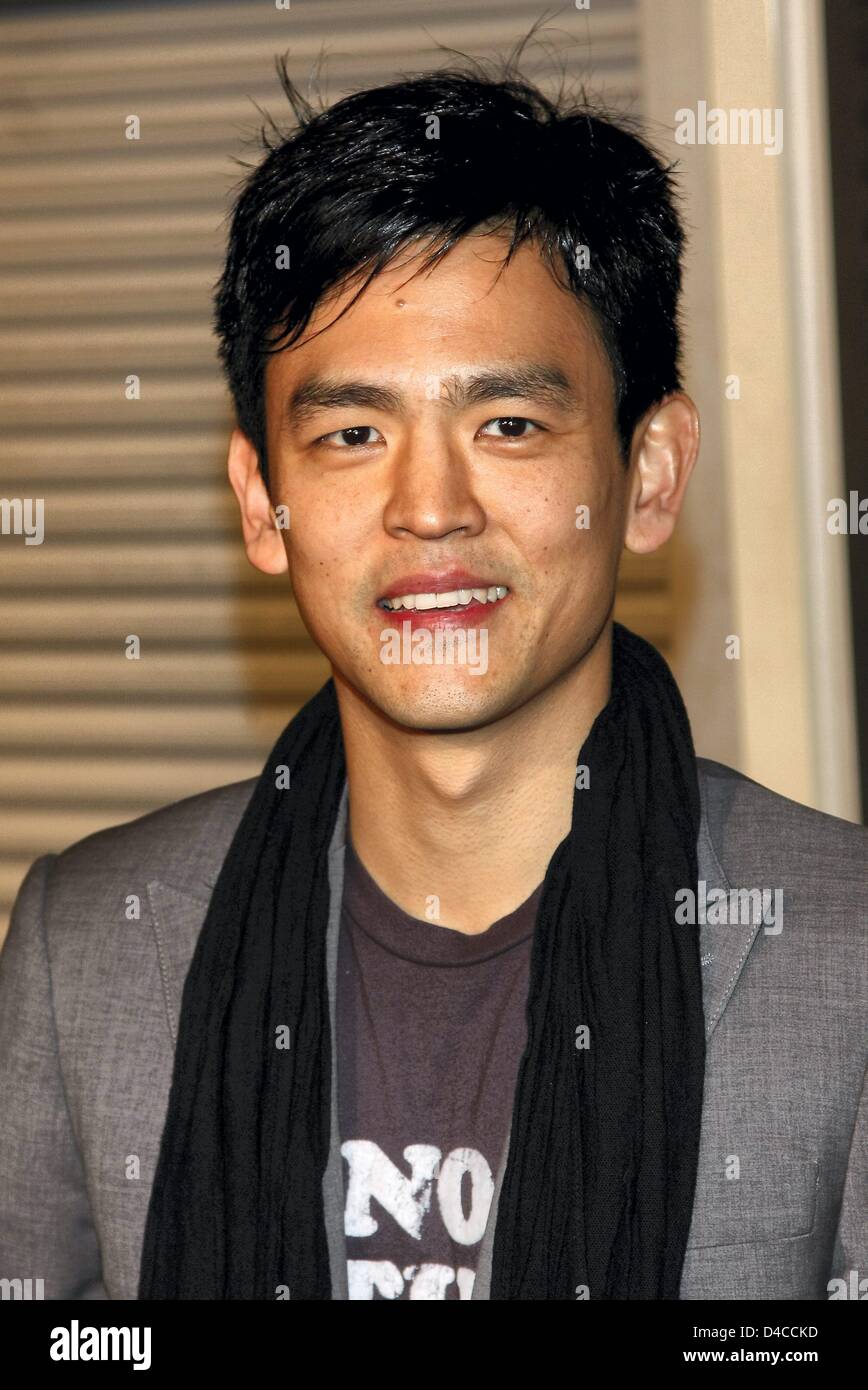 South Korean-born actor John Cho poses for the camera as he arrives for the premiere of 'The Air I Breathe' in Hollywood, Los Angeles, CA, USA, 15 January 2008. Photo: Hubert Boesl Stock Photo