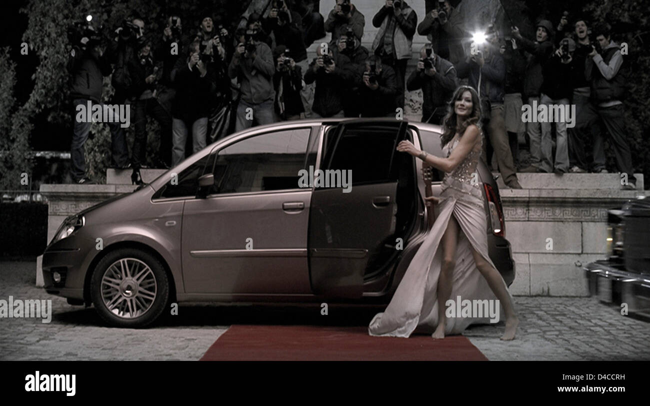 The undated pictured shows Carla Bruni, Franco-Italian model, singer and girlfriend of French President Nicolas Sarkozy, during an advertising campaign for the new Lancia Musa. Since the Lancia Musa's presentation at the Venice Film Festival, Bruni is a so-called 'Lancia-Testimonial', as Lancia states in a press release. Furthermore, Bruni is about to advertise in Germany from Febr Stock Photo