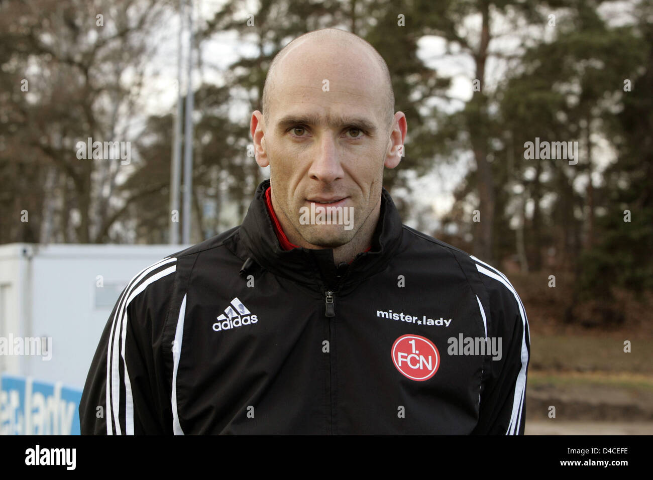Czech national soccer player and newcomer of the Bundesliga club Nuremberg Jan Koller is pictured during a training in Nuremberg, Germany, 22 January 2008. Photo: Daniel Karmann Stock Photo