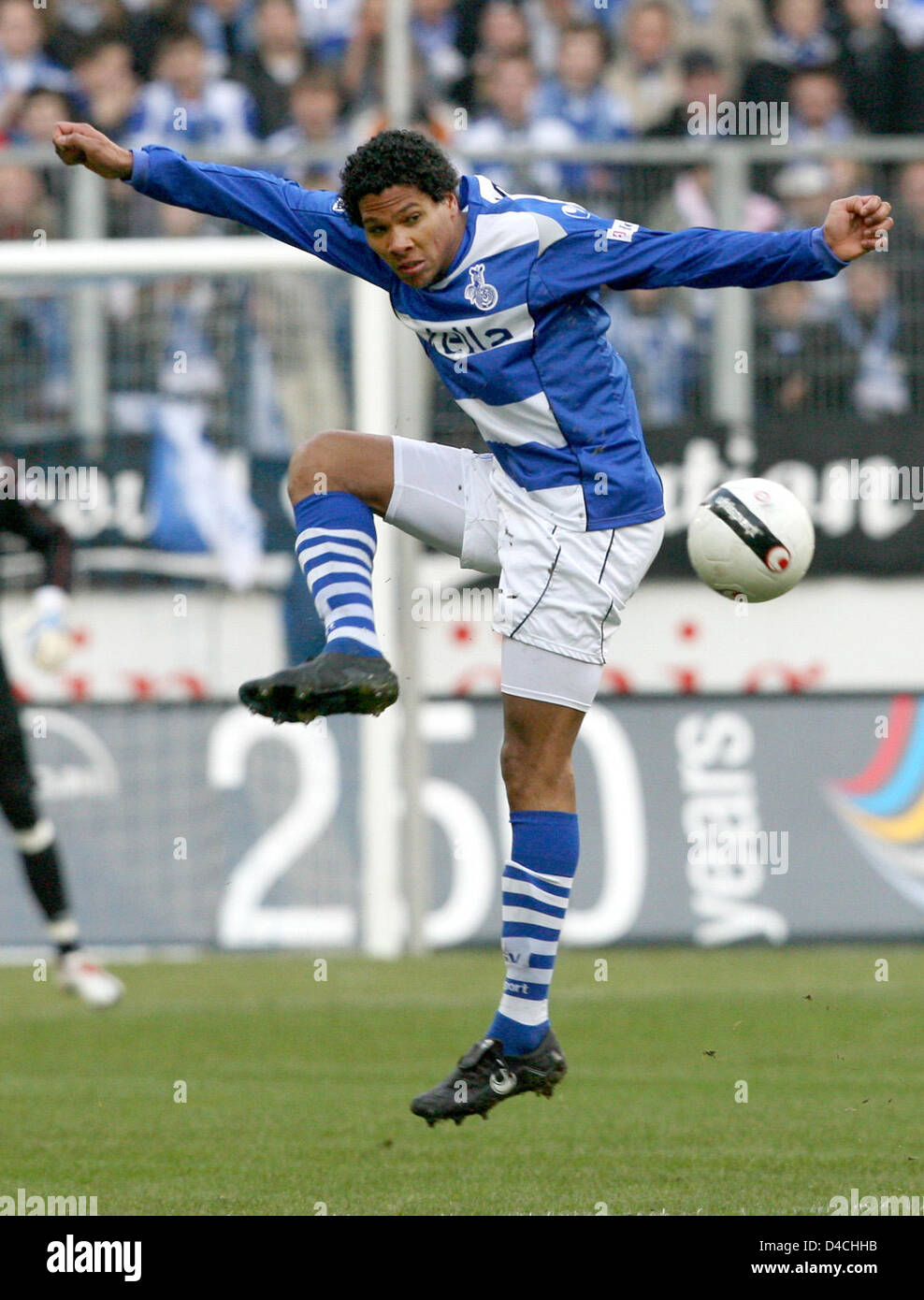 Duisburg's Michael Lamey (Netherlands) shown in action  during the Bundesliga tie MSV Duisburg vs Borussia Dortmund at MSV Arena in Duisburg, Germany, 2 February 2008. The match ended 3-3. Photo: Roland Weihrauch Stock Photo