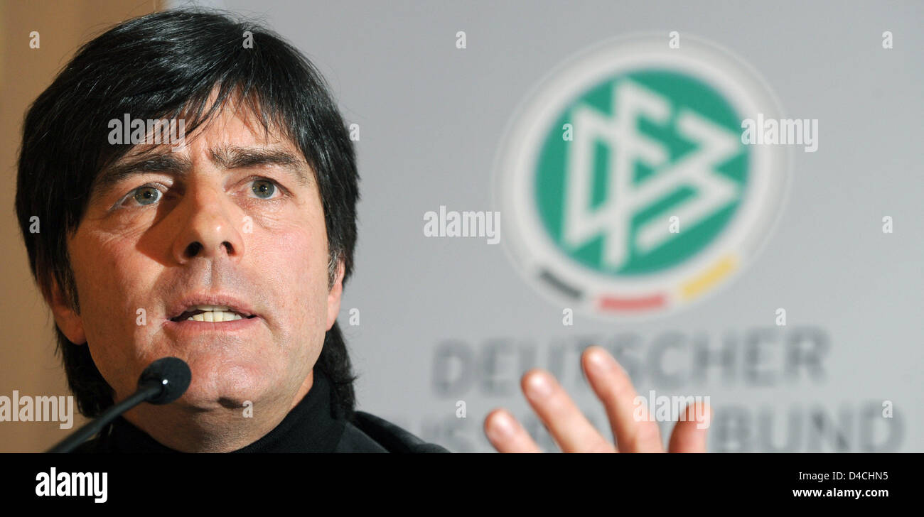 Germany head coach Joachim Loew speaks during a press conference in Vienna, Austria, 05 February 2008. The German side faces Austria for a friendly on 06 Ferbuary at Vienna's Ernst Happel stadium. Photo: PETER KNEFFEL Stock Photo