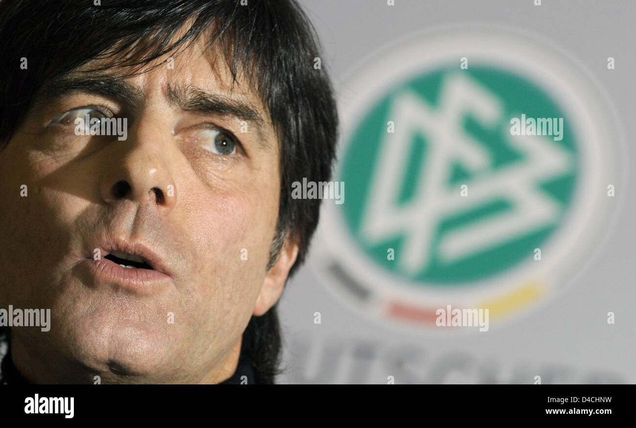 Germany head coach Joachim Loew speaks during a press conference in Vienna, Austria, 05 February 2008. The German side faces Austria for a friendly on 06 Ferbuary at Vienna's Ernst Happel stadium. Photo: PETER KNEFFEL Stock Photo
