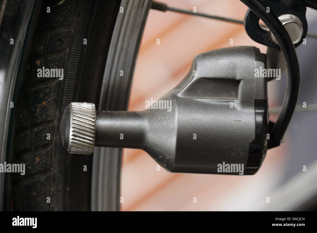 The picture shows the dynamo of a bicycle in Obertshausen, Germany, 05 February 2008. Photo: Frank May Stock Photo