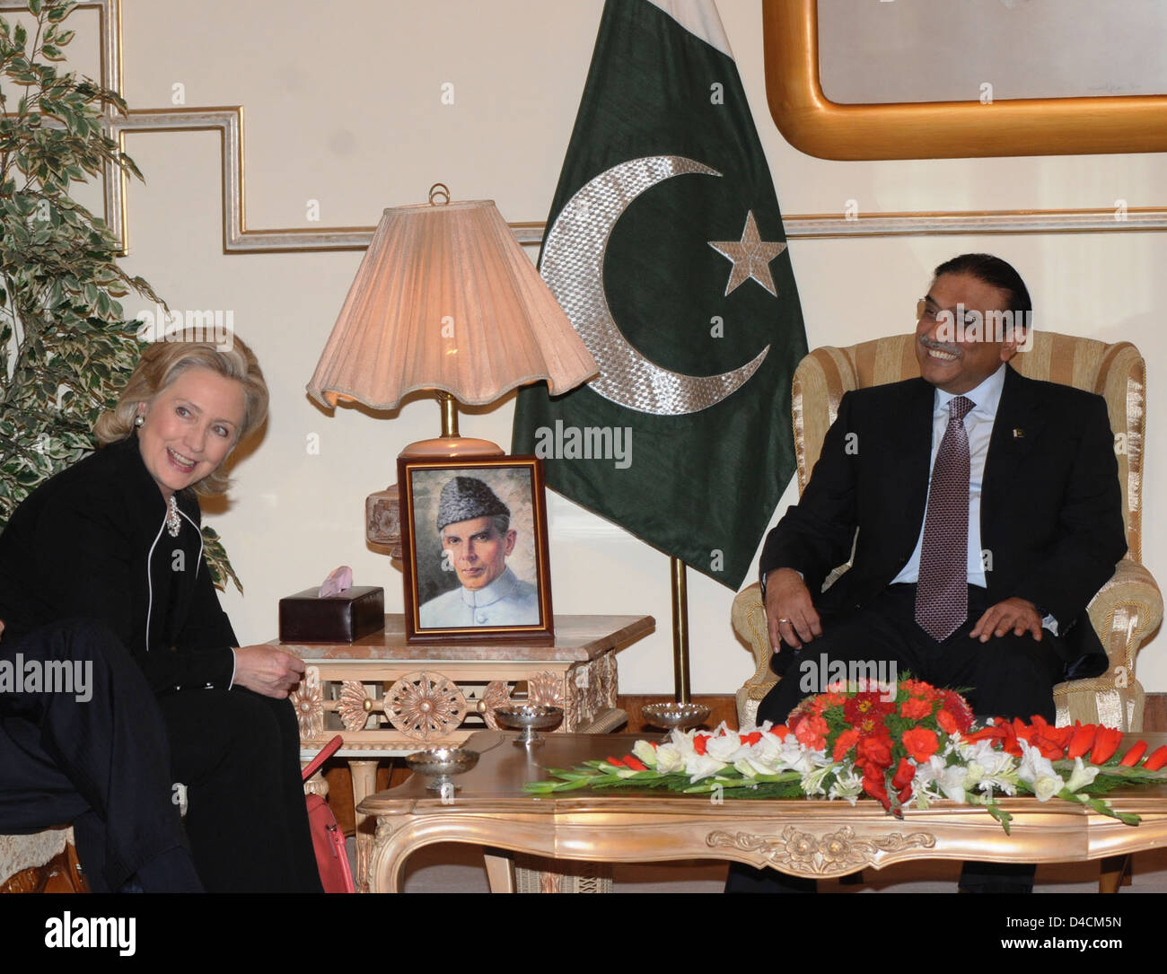 Pakistani President Asif Ali Zardari and Secretary Clinton Share a Light Moment Stock Photo