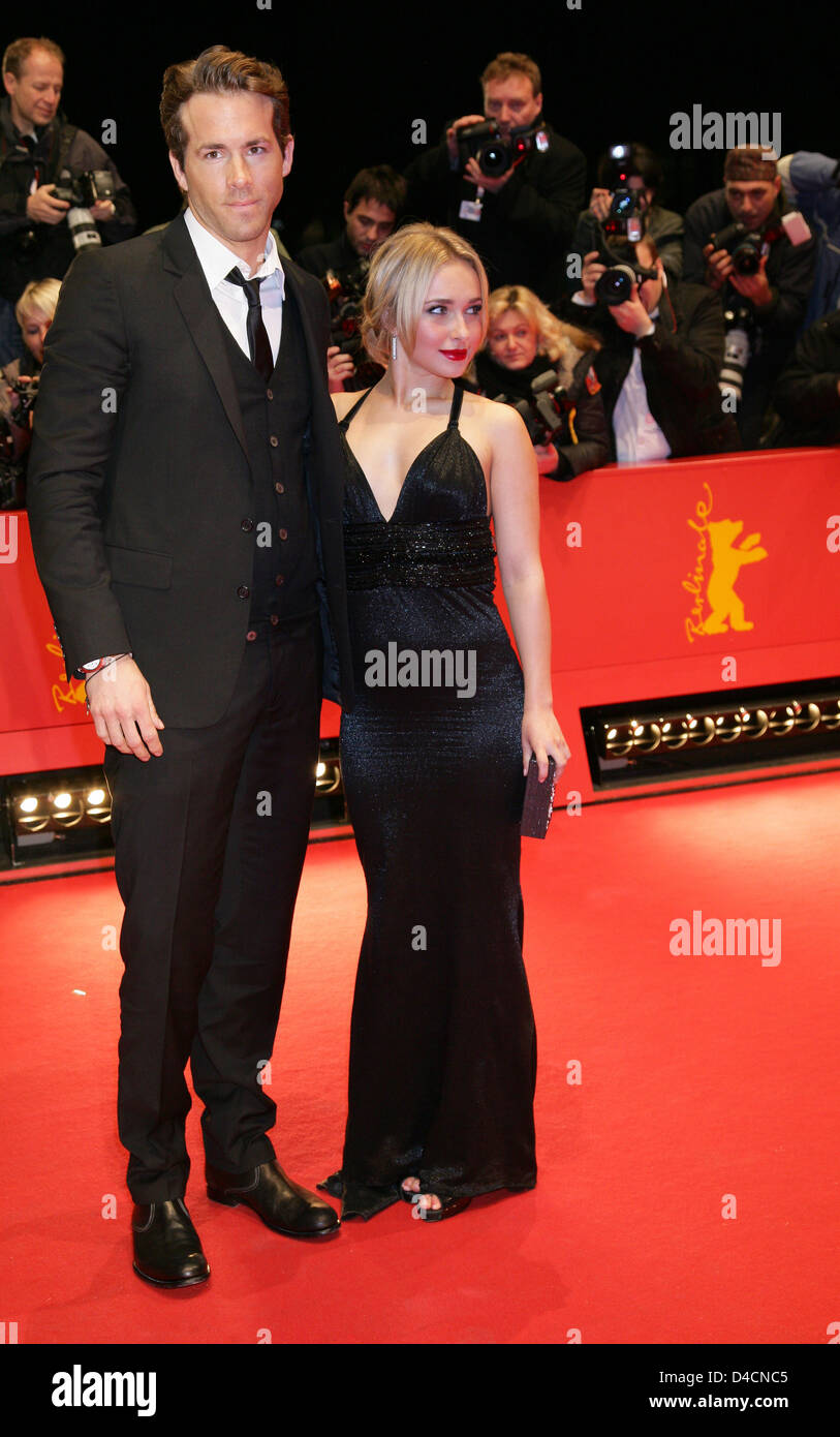 US actress Hayden Panettiere arrives with Canadian actor Ryan Reynolds for the premiere of the film 'Fireflies in the Garden' at the 58th Berlin International Film Festival in Berlin, 10 February 2008. The film runs in the competition at the 58th Berlinale. Photo: Jens Kalaene Stock Photo