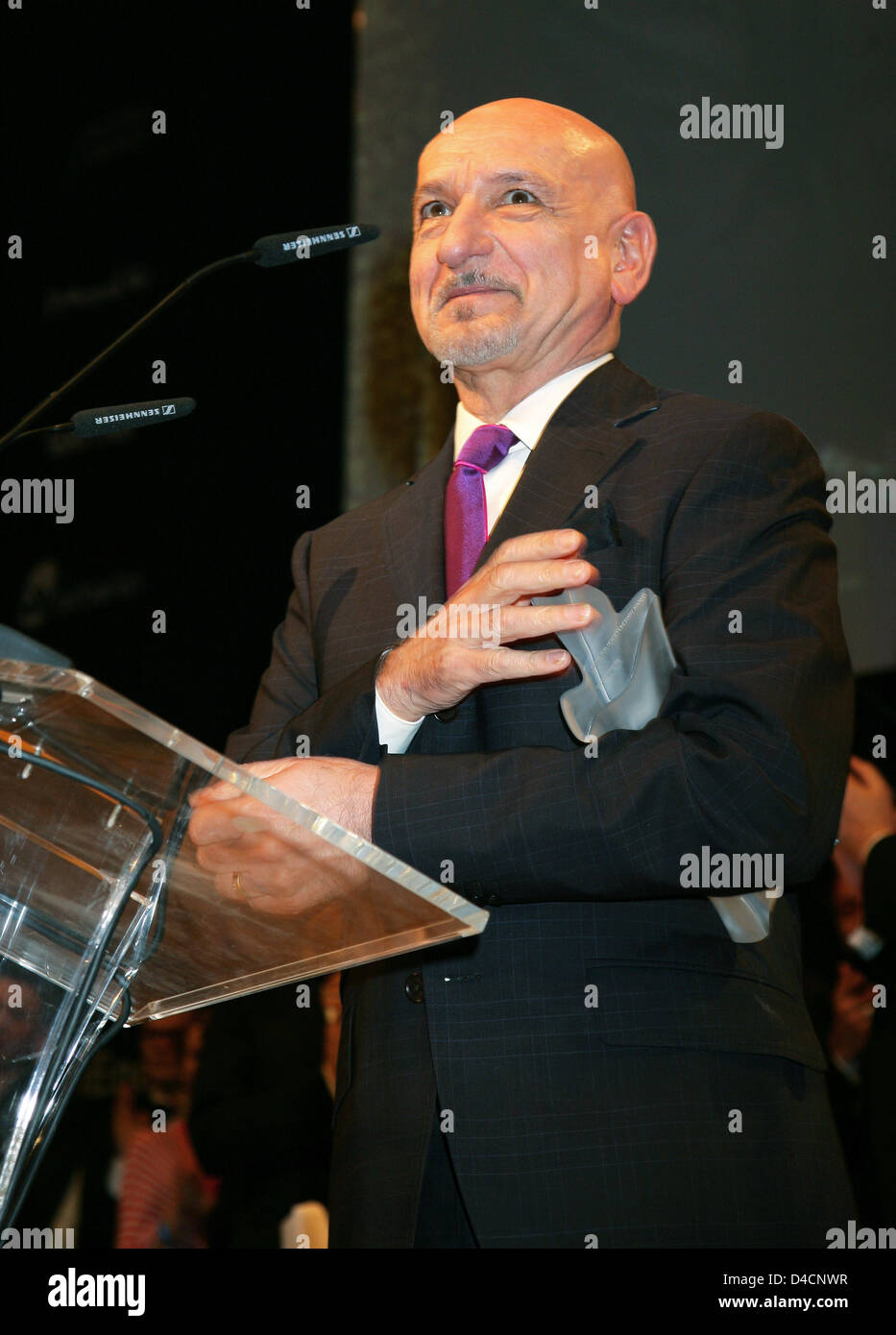 Brirtish actor Ben Kingsley receives the lifetime award at the charity gala 'Cinema for Peace' in Berlin, Germany, 11 February 2008. The annual charity event takes place in the course of the 58th Berlinale. Photo: Jens Kalaene Stock Photo