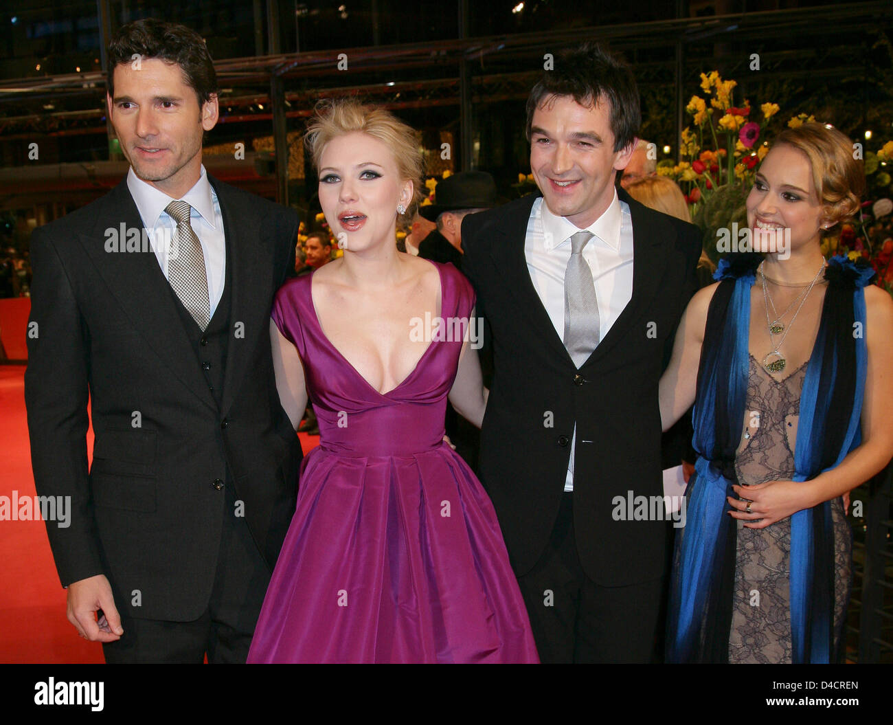 (L-R) Australian actor Eric Bana, US actress Scarlett Johansson, British director Justin Chadwick, and Israel-born actress Natalie Portman arrive for the premiere of their film 'The Other Boleyn Girl' at the 58th Berlin International Film Festival, in Berlin, Germany, 15 February 2008. The film runs in competition for the Golden and Silver Bears at the 58th Berlinale. Photo: Jens K Stock Photo
