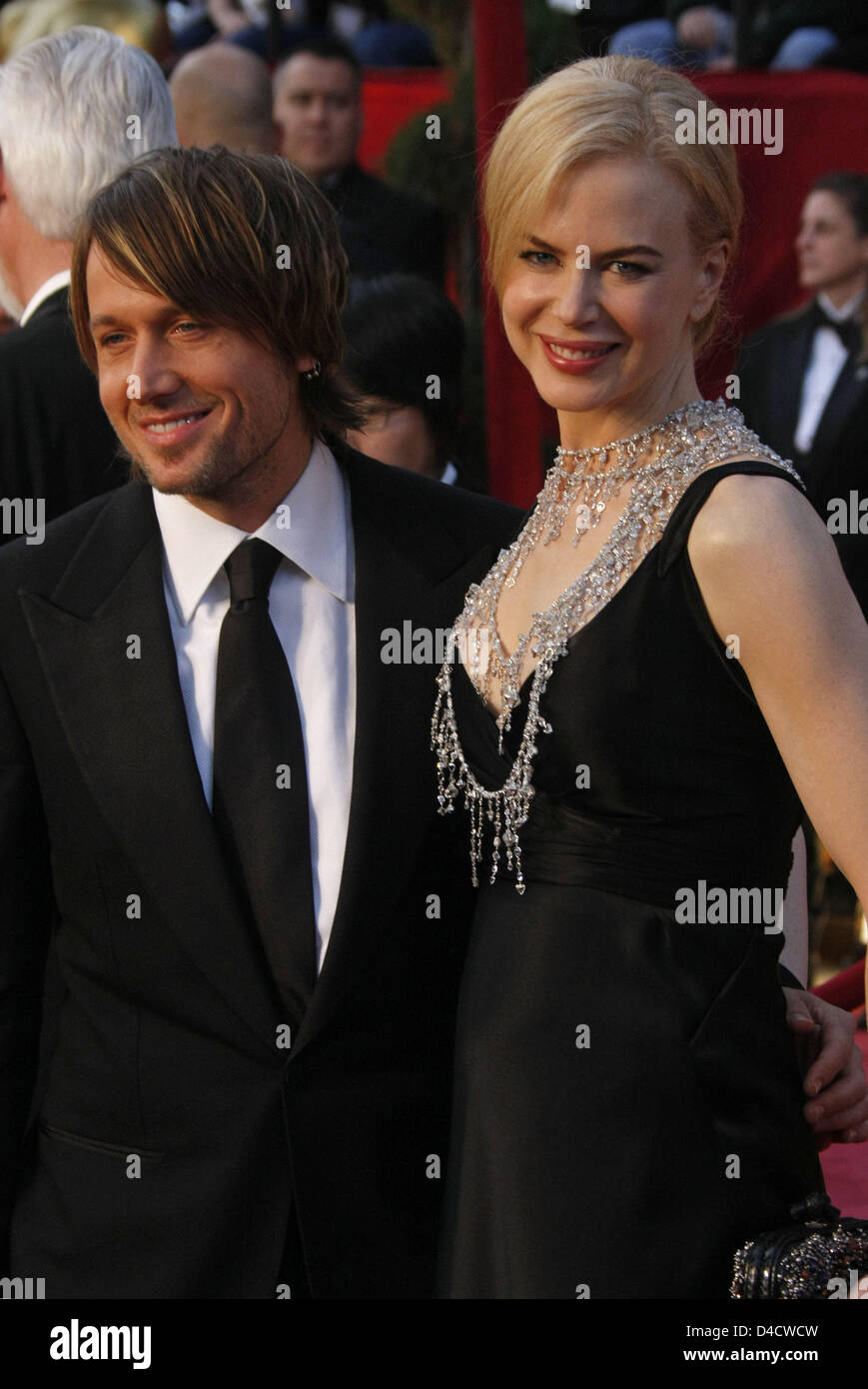 Australian actress Nicole Kidman (R) and her husband New Zealand