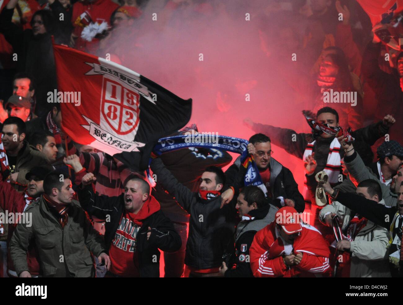 Nizza Am Boden Benfica Beat Nice 20 In France Die Fans Sind Außer Sich - lr0sqz1