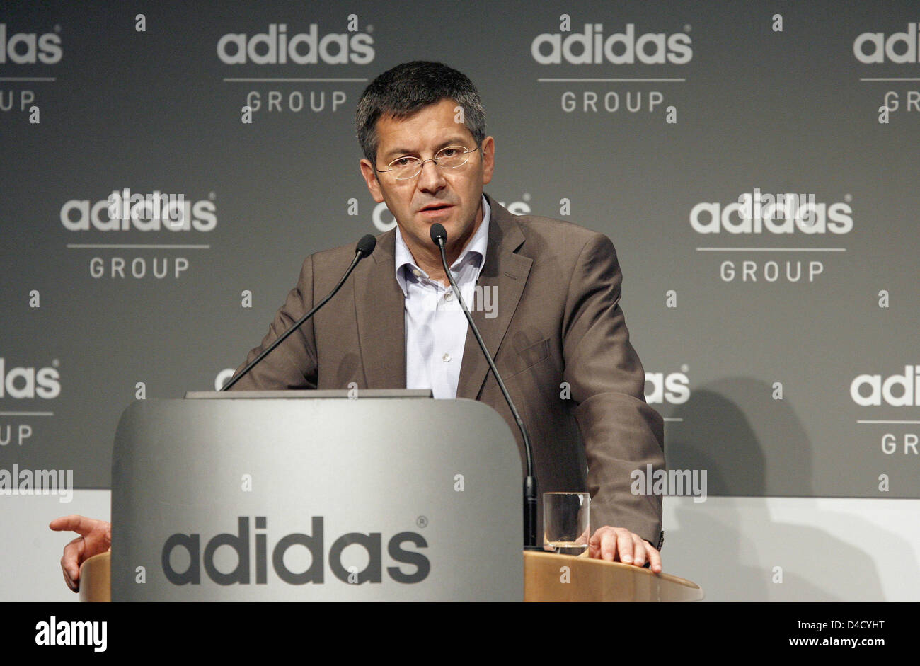 adidas CEO Herbert Hainer speaks during a balance press conference at the company's headquarters in Herzogenaurach, Germany, 05 March 2008. For the seventh consecutive time adidas managed to increase its profit by a two-digit figure. In 2007 profits of adidas rose by 14.2 per cent to 551 million euro. Photo: DANIEL KARMANN Stock Photo