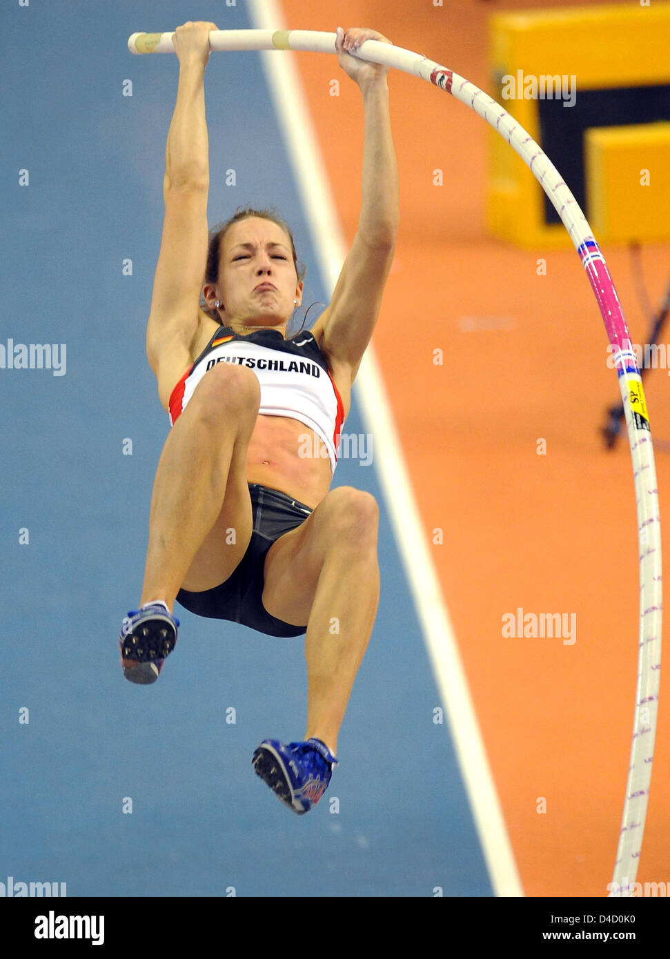German polevaulter Anna Battke is pictured in action during the  polevaulting finals at the 12th IAAF World Indoor Championships in  Athletics in Valencia, Spain, 08 March 2008. Photo: GERO BRELOER Stock  Photo - Alamy