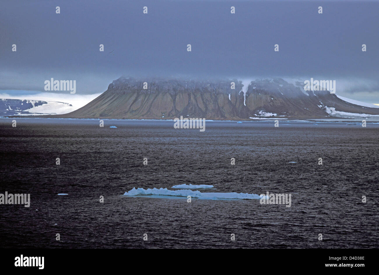 (dpa file) Low lying clouds above Cape Flora on Northbrook Island