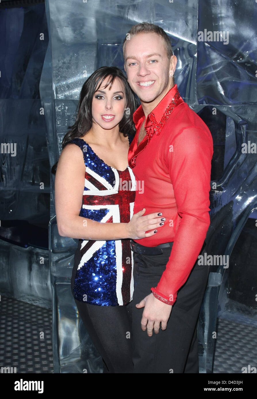 BETH TWEDDLE & DAN WHISTON CELEBRATIES ON ICE PHOTOCALL FOR UPCOMING TOUR ICE BAR BY ICEHOTEL LONDON ENGLAND UK 12 March 201 Stock Photo