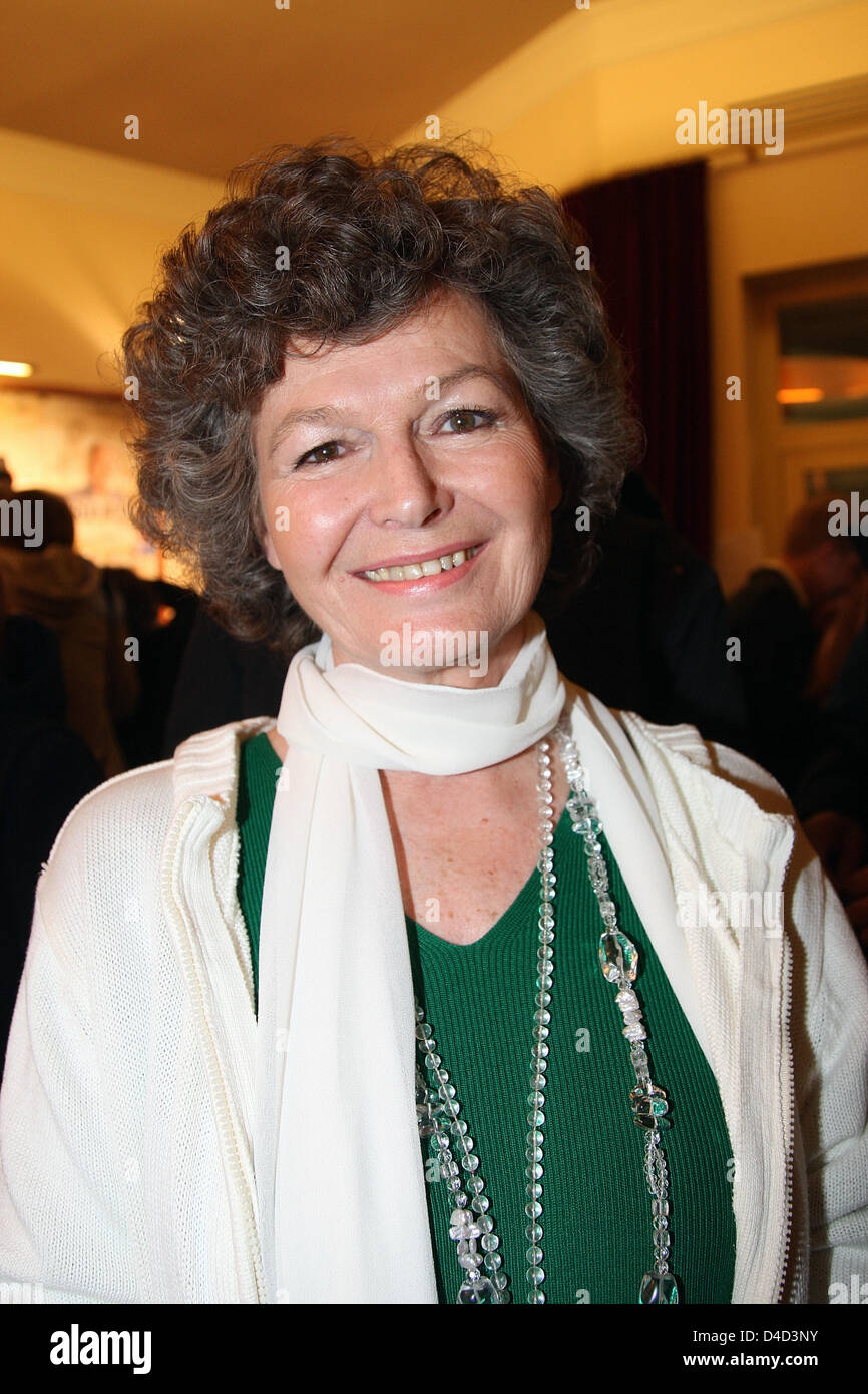 Gundula Blau, ex-wife of Austrian actor and founder of aid organisation 'People for Peole' Karlheinz Boehm, arrives for the premiere of 'Mister Karl' in Munich, Germany, 12 March 2008. The documentary shot for his 80th anniversary on 16 March shows the contrary stations of Mr. Boehm's life. Photo: Ursula Dueren Stock Photo