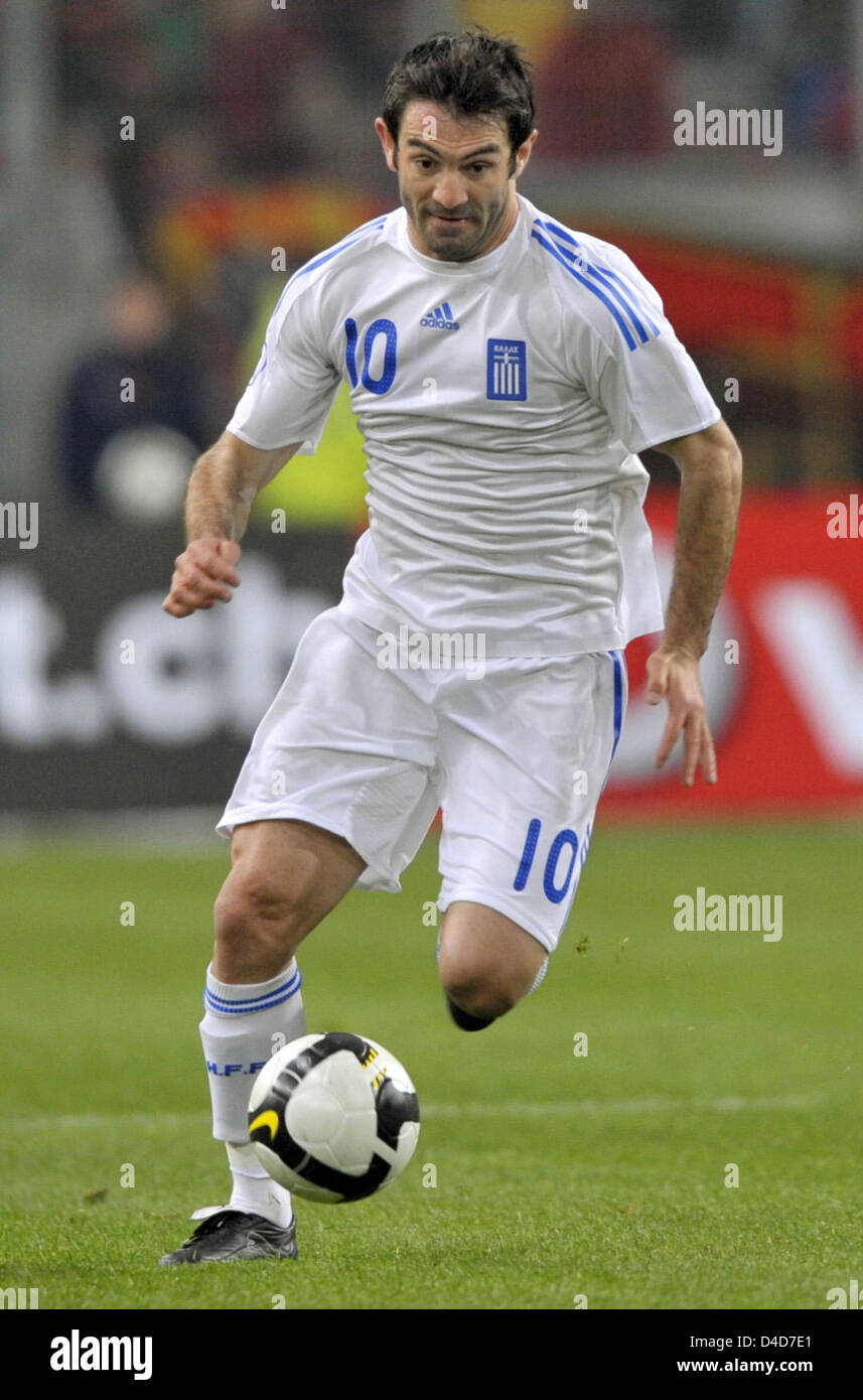Greece's Georgios Karagounis is on the ball in the test cap Portugal v Greece at LTU Arena stadium in Duesseldorf, Germany, 26 March 2008. Greece defeated Portugal 2-1. Photo: Achim Scheidemann Stock Photo