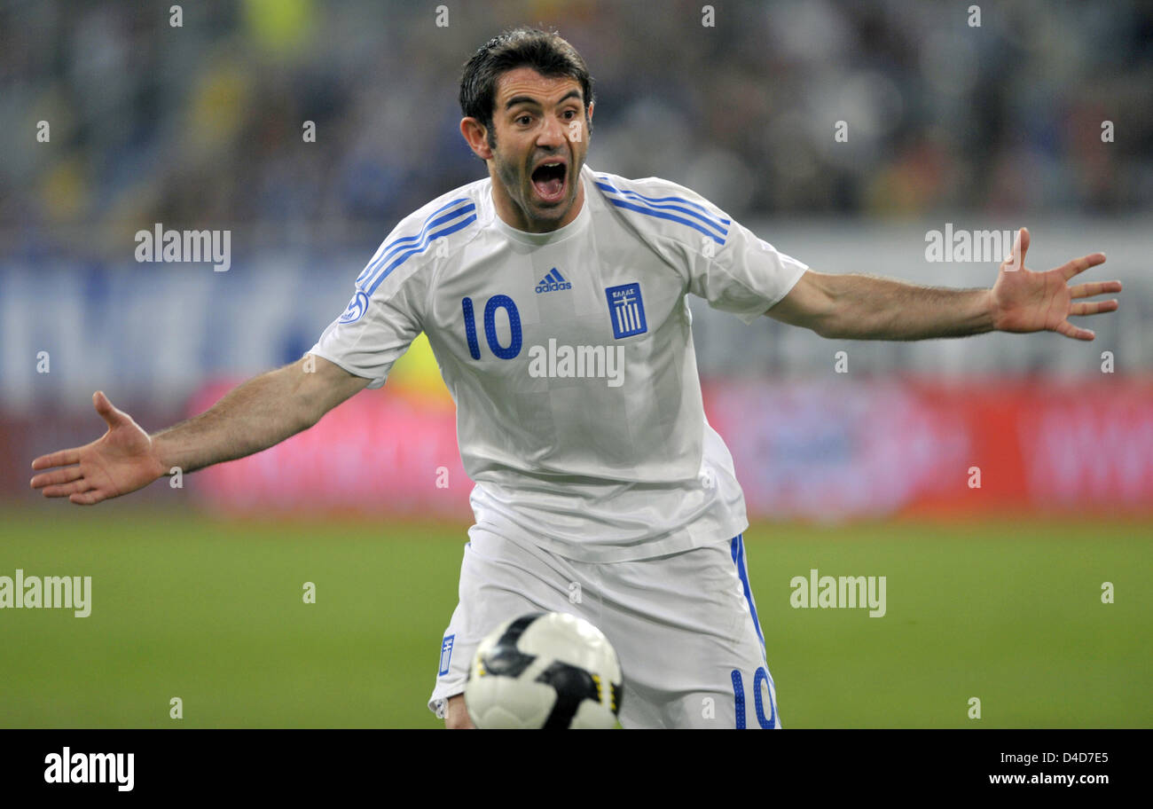 Greece's Georgios Karagounis screams angrily in the test cap Portugal v Greece at LTU Arena stadium in Duesseldorf, Germany, 26 March 2008. Greece defeated Portugal 2-1. Photo: Achim Scheidemann Stock Photo
