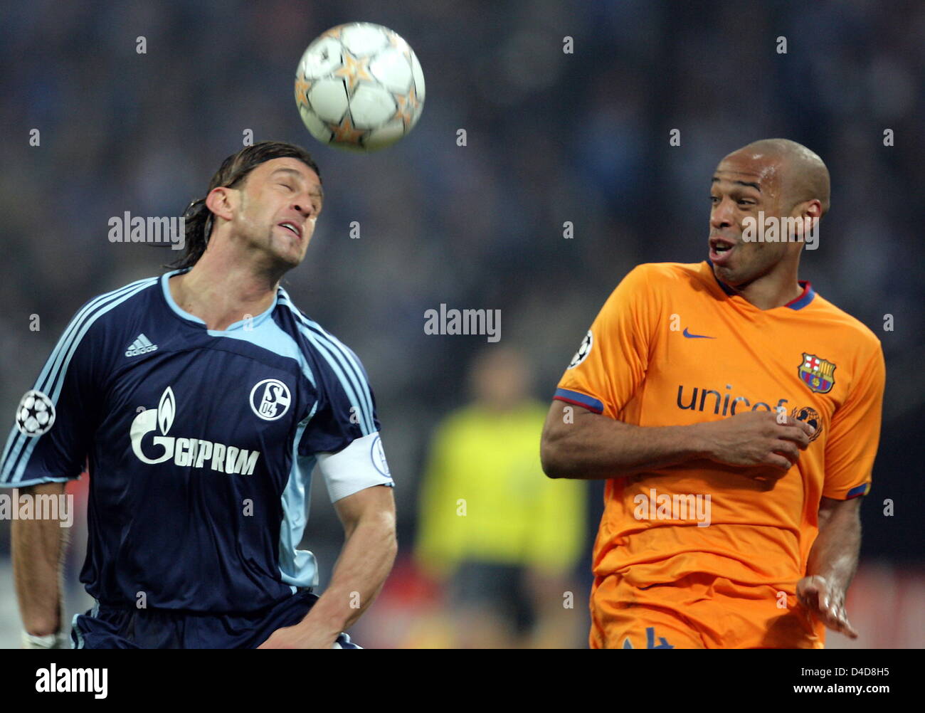 Funny soccer photo hi-res stock photography and images - Alamy