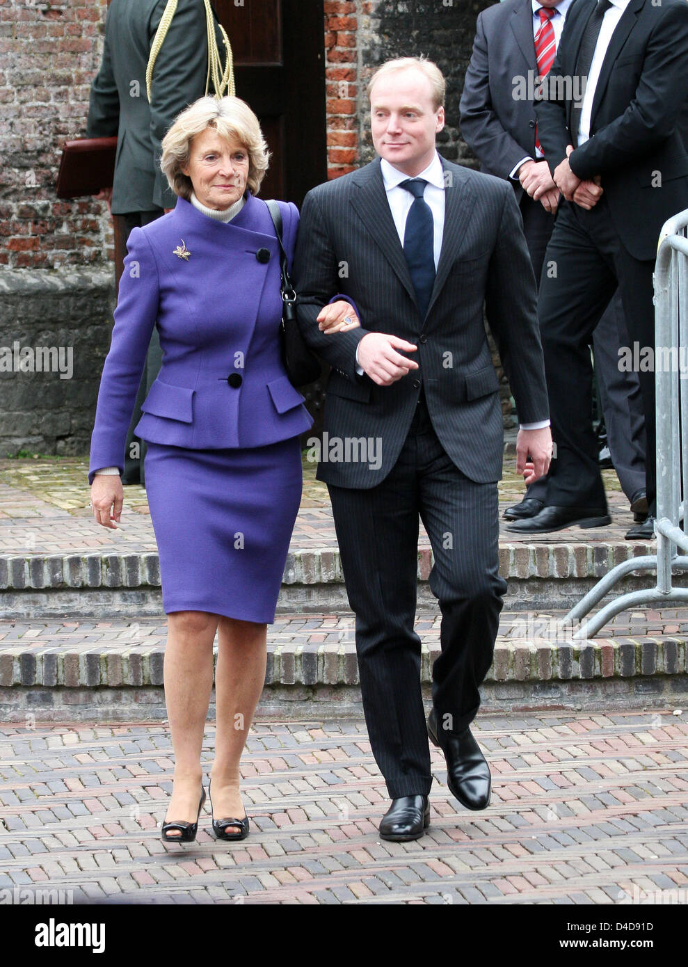 Princess Irene of the Netherlands (L) and her son Prince Carlos arrive for a church service to commemorate Dutch World War II hero Erik Hazelhoff Roelfzema in Wassenaar, the Netherlands, 03 April 2008. Photo: Albert Nieboer (NETHERLANDS OUT) Stock Photo