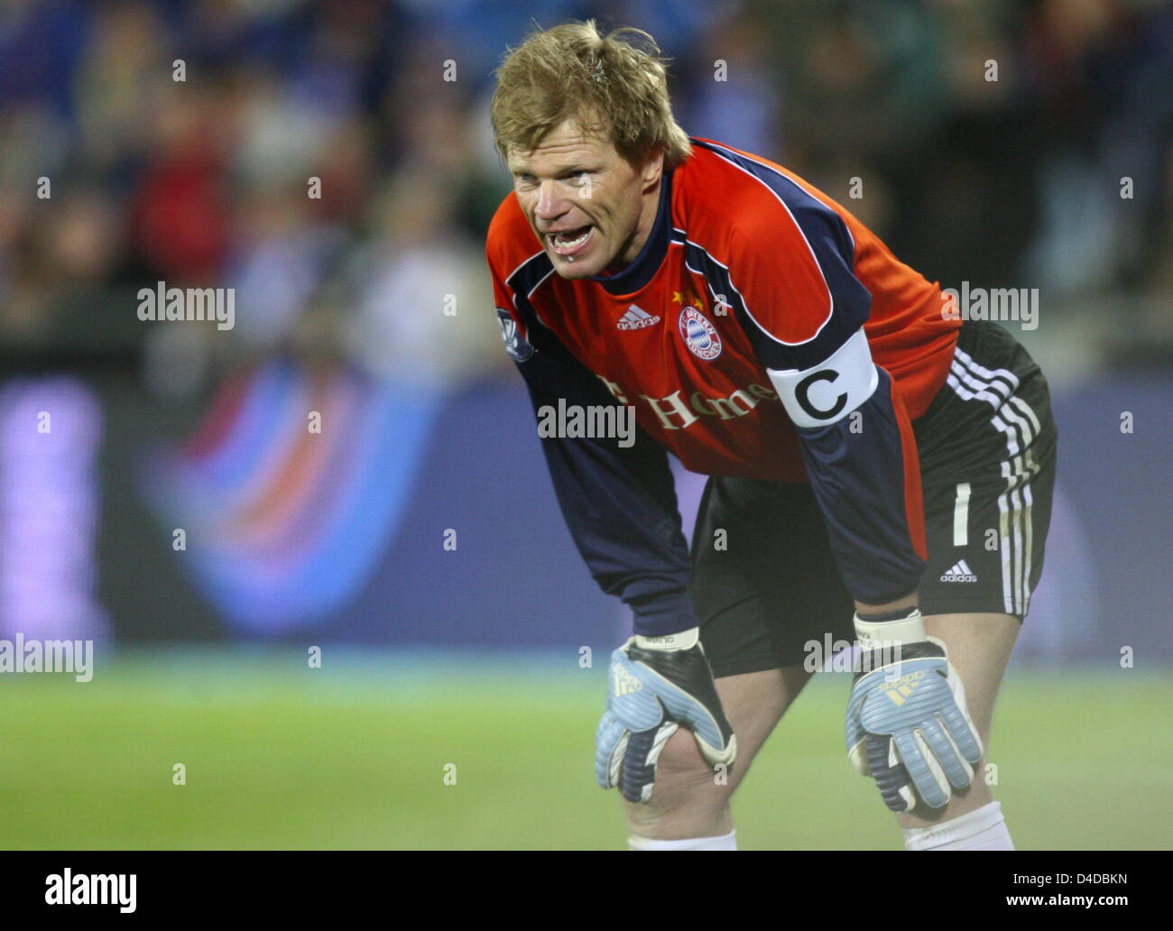 Munich's goalie Oliver Kahn pictured in the UEFA Cup quarter-finals 2nd leg Getafe CF v FC Bayern Munich at Coliseum Alfonso Perez stadium in Madrid, Spain, 10 April 2008. The match ended in a 3-3 draw a.e.t. and 4-4 on aggregate with a weak Munich squad moving up to semi-finals due to having scored more away goals. Photo: Matthias Schrader Stock Photo