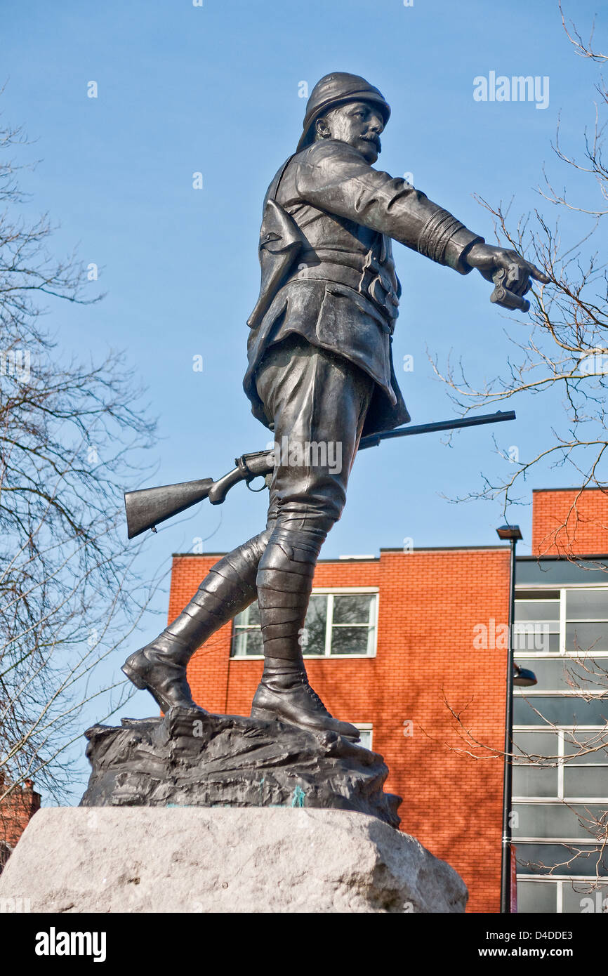 Statue Of Lt Col William Mccarthy Oleary In Queens Gardens