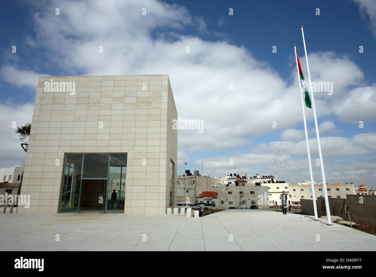 Exterior view on the mausoleum of Yasser Arafat in Ramallah, Palestinian Autonomous Territories, 27 February 2008. Yasser Arafat, also referred to as 'Abu Ammar', had served as Chairman of the Palestine Liberation Organisation (PLO) for decades and as President of the Palestinian National Authority (PA) before he died aged 75 on 11 November 2004 in Paris, France. His wish to be bur Stock Photo