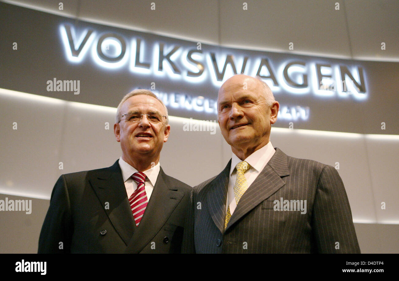 CEO of Volkswagen AG, Martin Winterkorn (L), and chairman of the supervisory board Ferdinand Piech are pictured at the outset of the automobile manufacturer's general meeting in Hamburg, Germany, 24 April 2008. The event is overshadowed by the power struggle of two of the major VW-shareholders, Porsche and Niedersachsen (Lower Saxony). The major issue is the 20 per cent blocking mi Stock Photo