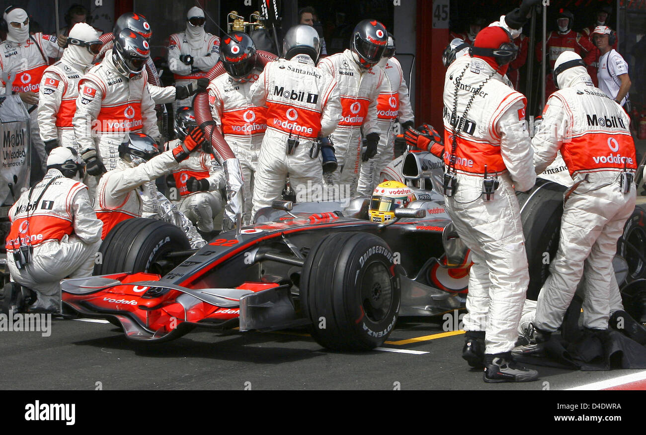 British F1 driver Lewis Hamilton of McLaren Mercedes makes a pit stop  during the Formula One Grand Prix of Spain at Circuit de Catalunya in  Montmelo near Barcelona, Spain, 27 April 2008.