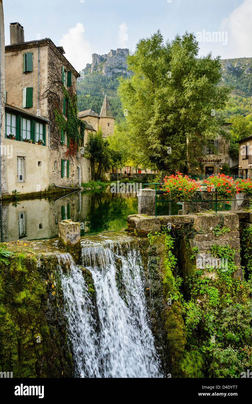 The pools and terraces of La Source du Pêcher at Florac on the Robert Louis Stevenson Trail in the Cévennes, Lozère, France Stock Photo