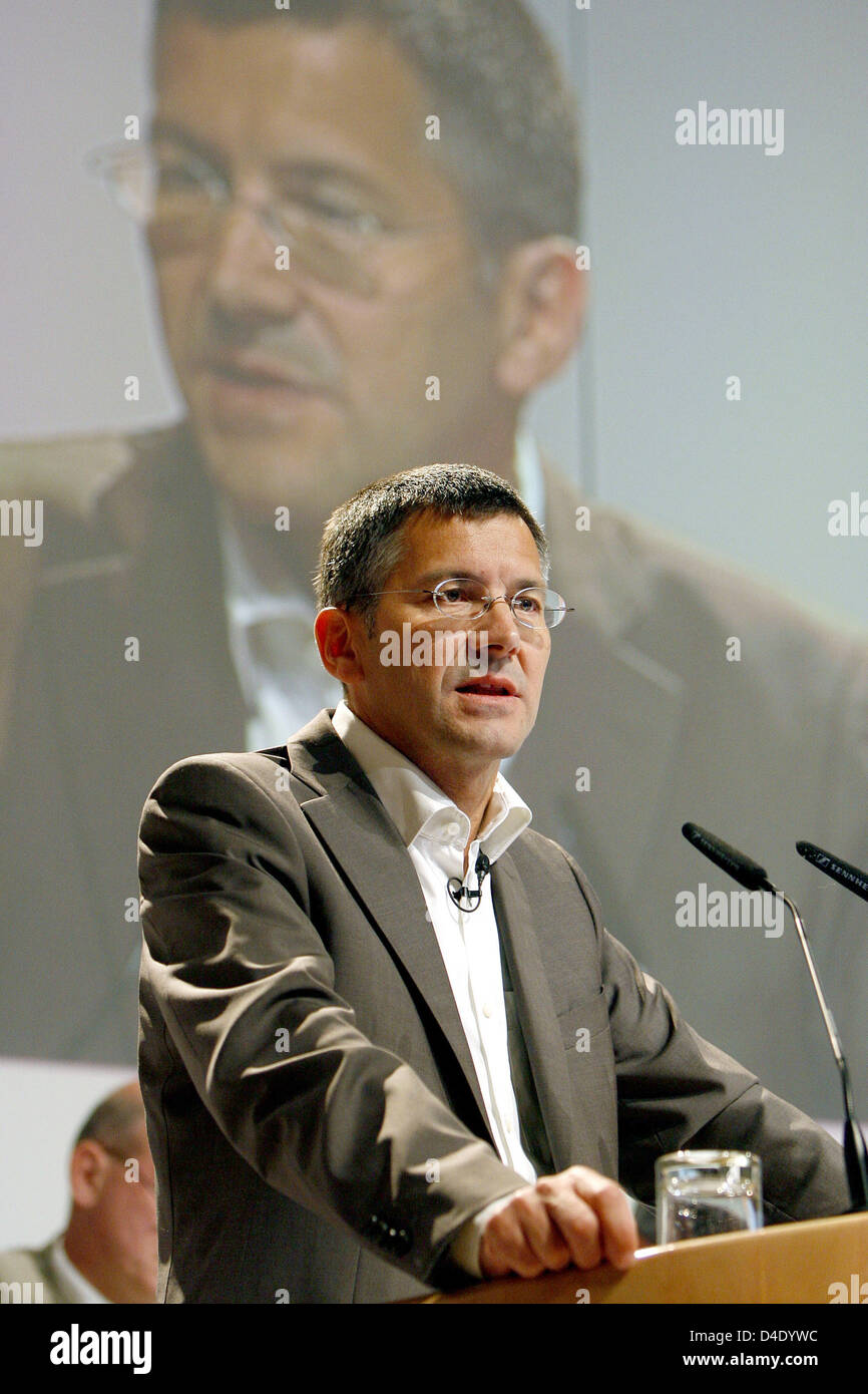 Adidas ceo herbert hainer hi-res stock photography and images - Page 2 -  Alamy
