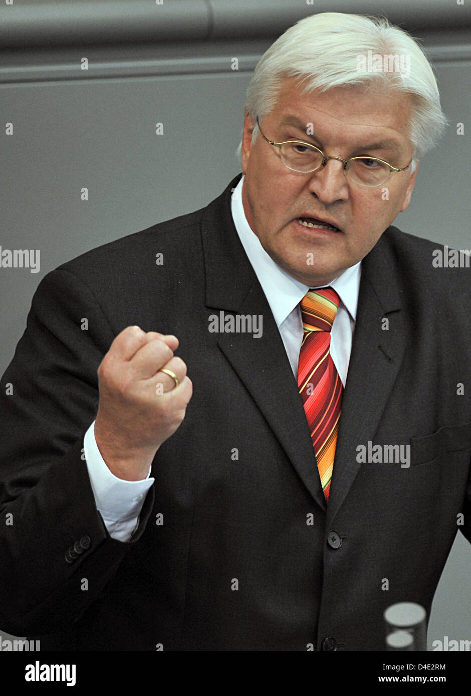 German Foreign Minister Frank-Walter Steinmeier delivers a speech during a special hearing of the German Bundestag in Berlin, Germany, 07 October 2008. German federal cabinet has agreed on the 14-month-extention of the Afghanistan mandate and an additional deployment of 1,000 soldiers, then numbering 4,500 in total. The decision has yet to be ratified by the German Bundestag. Photo Stock Photo