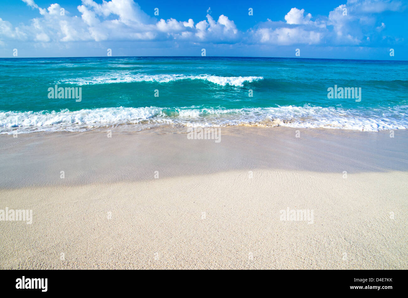 beautiful blue caribbean sea beach Stock Photo - Alamy