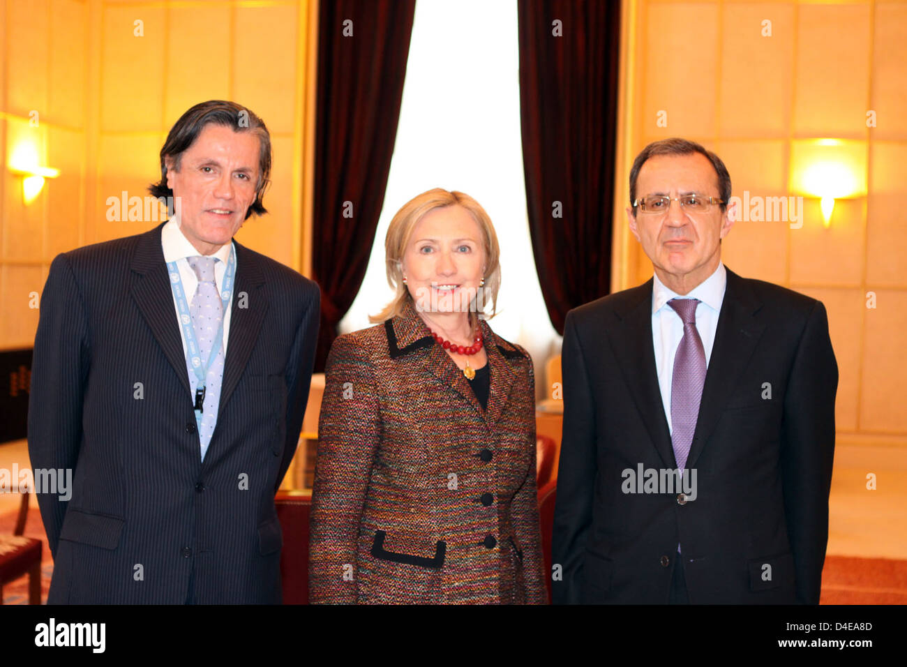 Secretary Clinton Poses for a Photo With UNOG Director-General Ordzhonikidze and Chile Permanent Representative Yuraszeck Stock Photo