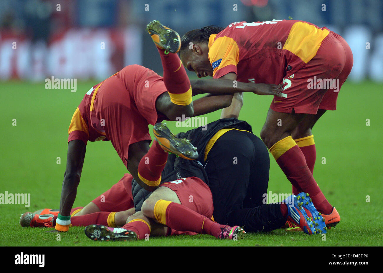 Drogba Galatasaray Goal Drogba Galatasaray Goal