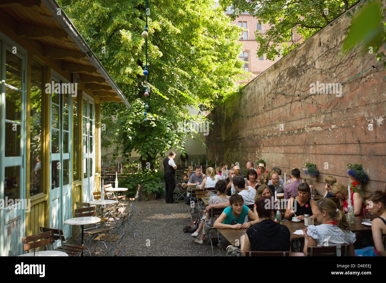 Berlin, Germany, the beer garden of Clärchens Ballhaus Stock Photo Alamy