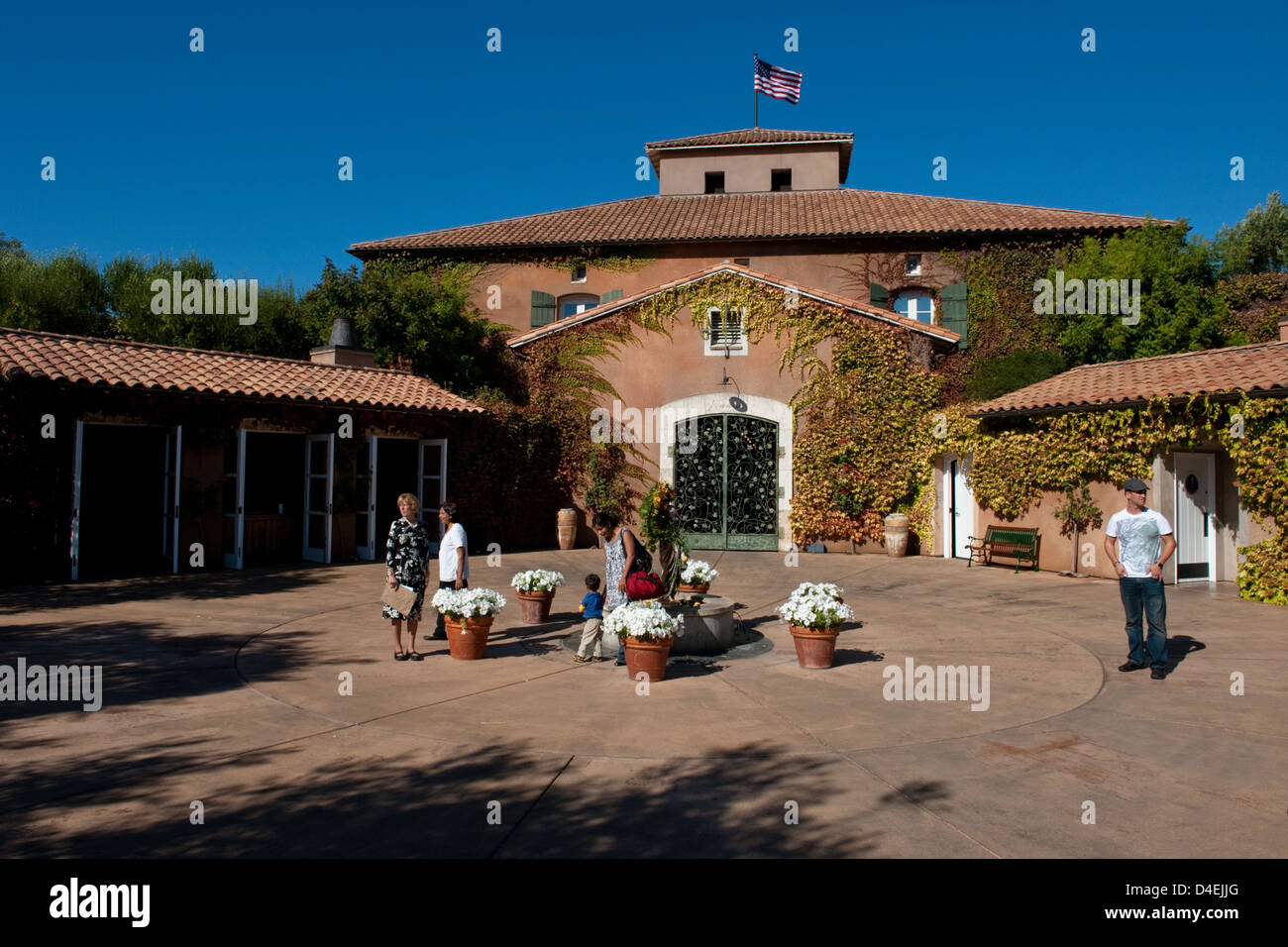 Sonoma, USA, the courtyard of the winery Viansa Winery in Napa Valley Stock Photo