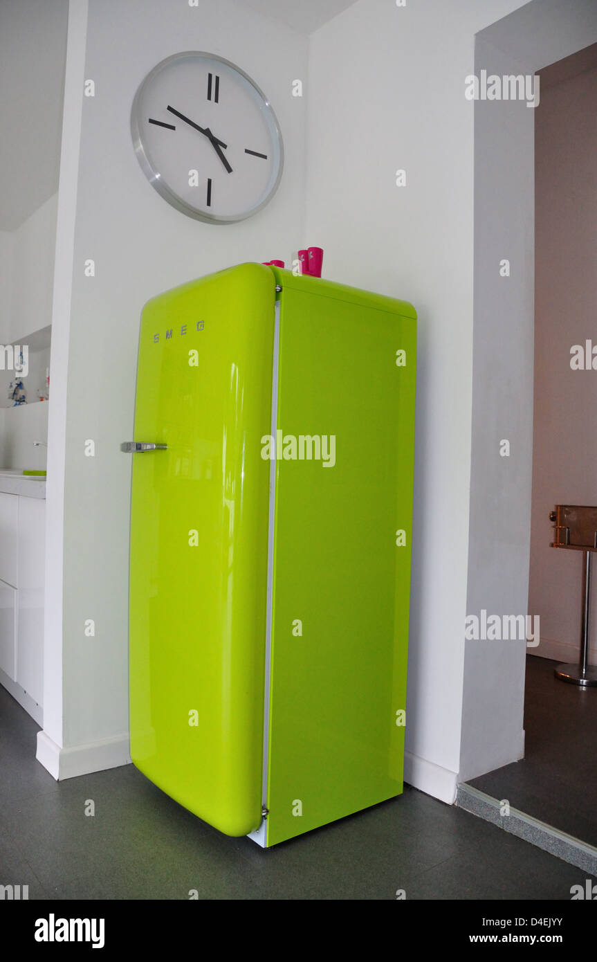 Smeg fridge hi-res stock photography and images - Alamy
