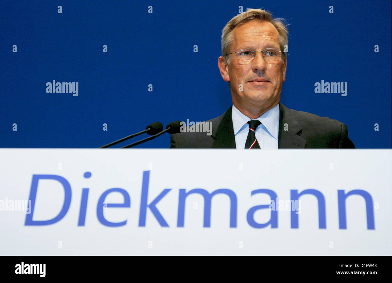 CEO of Allianz AG Michael Diekmann is pictured at the company's general meeting at the Olympic Hall in Munich, Germany, 21 May 2008. Allianz made a record profit. Diekmann affirmed talks about a reorganisation of the bank industry of Allianz. Photo: MATTHIAS SCHRADER Stock Photo