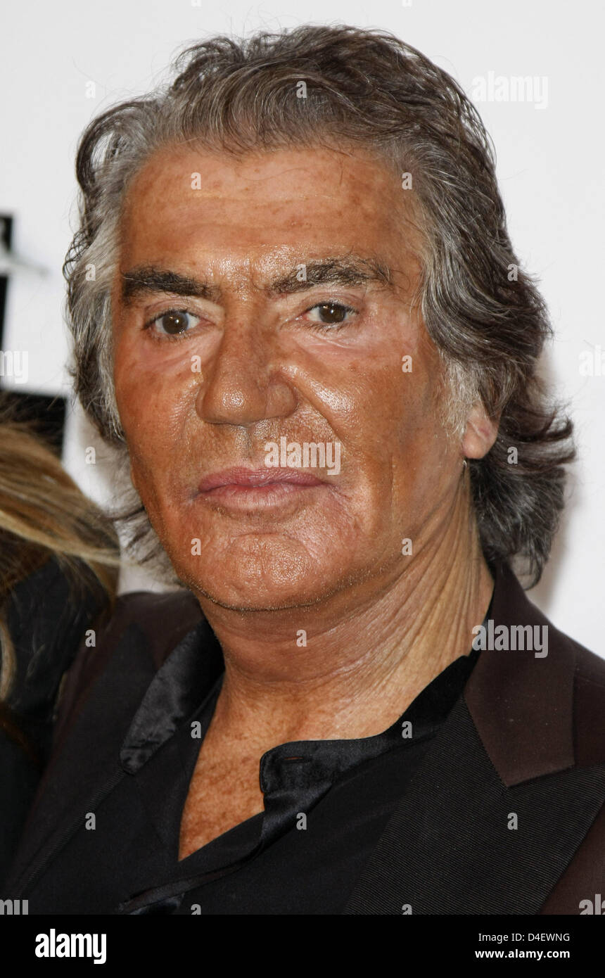 Fashion designer Roberto Cavalli arrives at the amfAR Cinema Against Aids Gala at the 61st Cannes Film Festival in Cannes, France, 22 May 2008. Photo: Hubert Boesl Stock Photo