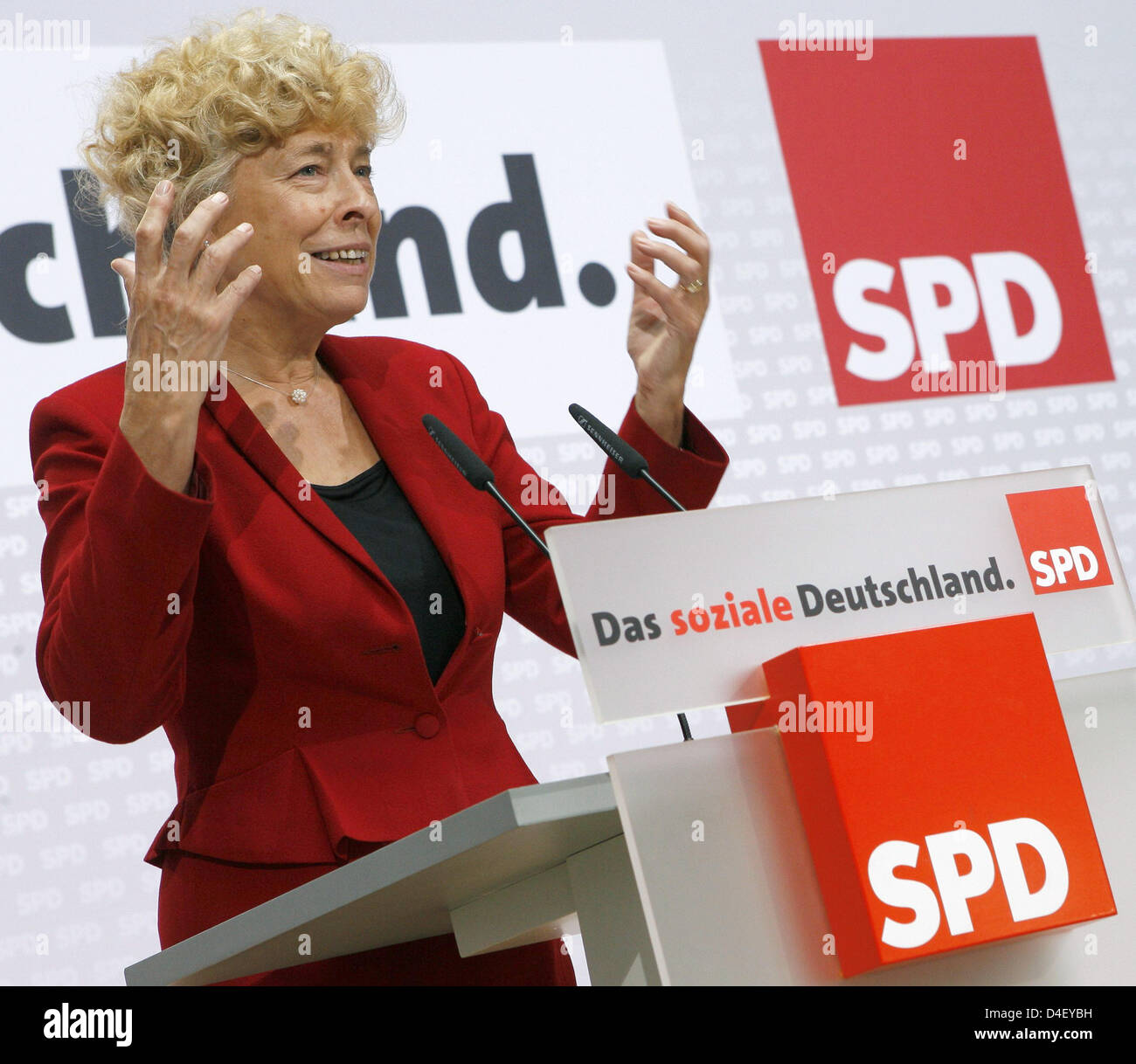 Gesine Schwan, President of the Viadrina European University in Frankfurt Oder, pictured after being nominated the Social Democrats' (SPD) contestant for the office of the German President in Berlin, Germany, 26 May 2008. The SPD party board officially nominated 65-year-old Mrs. Schwan to be the contestant against incumbent German President Horst Koehler when the Federal Assembly e Stock Photo