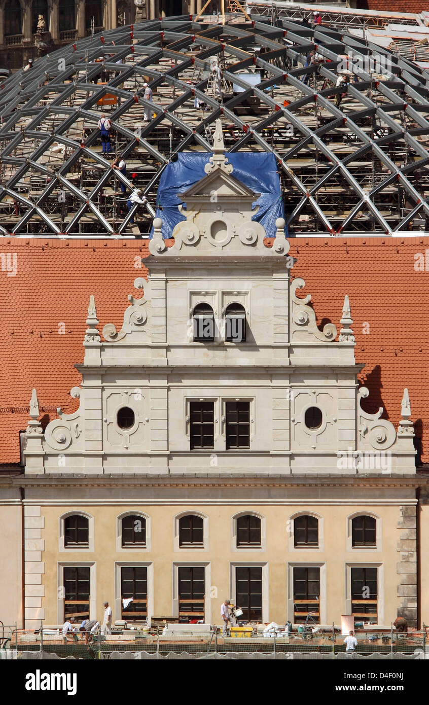 The steel cupola of the small palace courtyard of Dresden's castle is pictured in Dresden, Germany, 02 June 2008. By the end of the year the cupola is supposed to span the future entrance hall of the museum centre. A topping out ceremony will take place on 03 June 2008. 4.5 million Euros were the costs of the roof construction which consists of rhombical arrays and weighs 80 tons.  Stock Photo