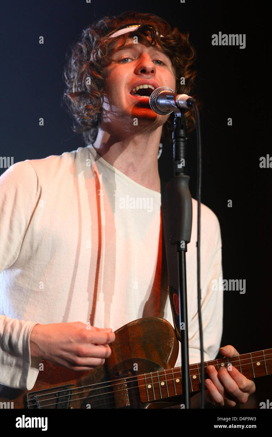 Front man of the band 'The Kooks' Luke Pritchard performs at the 'Southside' music festival 2008 in Neuhausen ob Eck, Germany, 20 June 2008. The start of the open air festival in bright sunshine attracted 45,000 visitors. The styles of music range from reggae to hip-hop and punk. The festival will take place till 22 June 2008 in Neunhausen ob Eck. Photo: Marc Mueller Stock Photo