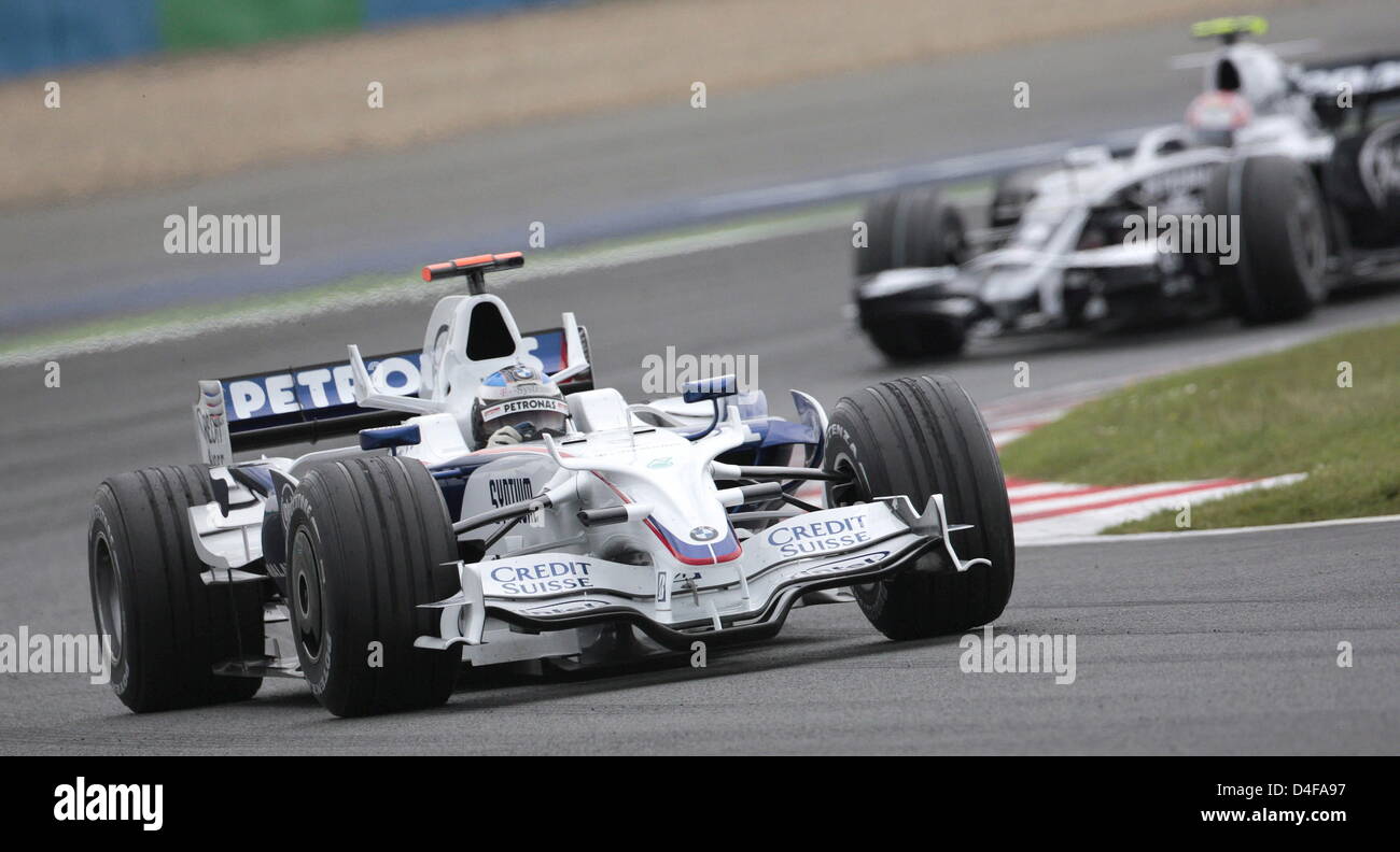 German Formula One driver Nick Heidfeld of BMW Sauber steers his car through a curve after the start of the Formular One French Grand Prix at the Magny Cours race track near Nevers in France, on Sunday 22 June 2008. Foto: Carmen Jaspersen dpa +++###dpa###+++ Stock Photo